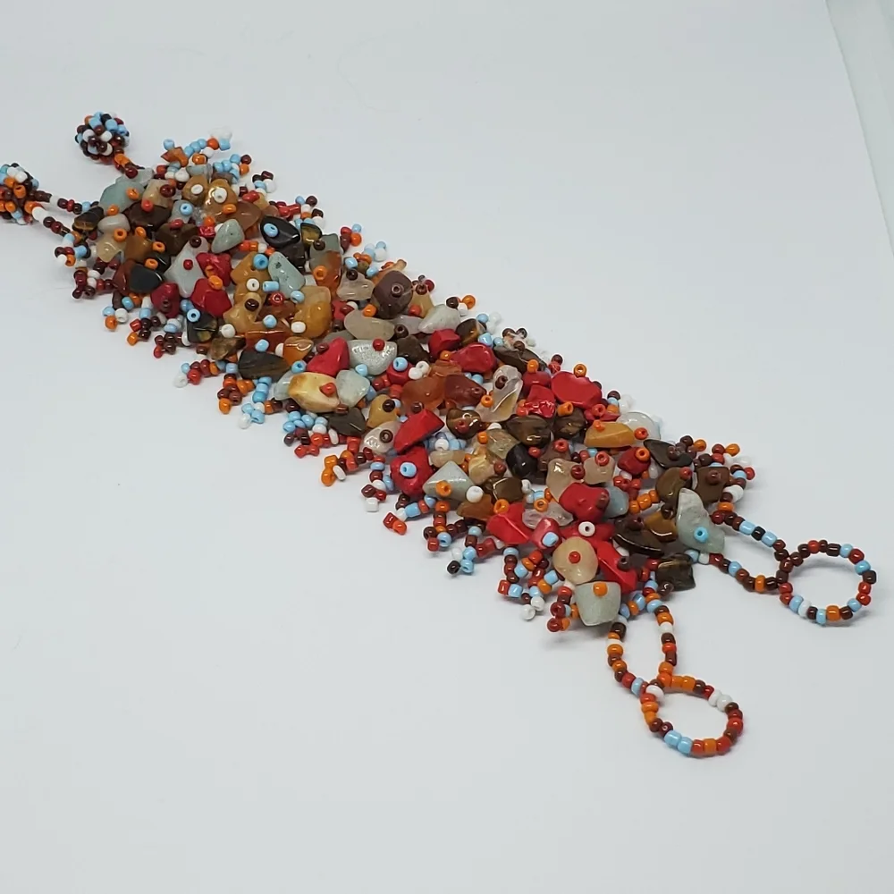 🌺 Gorgeous Vintage Carpet Bracelet - Picture 2 of 6
